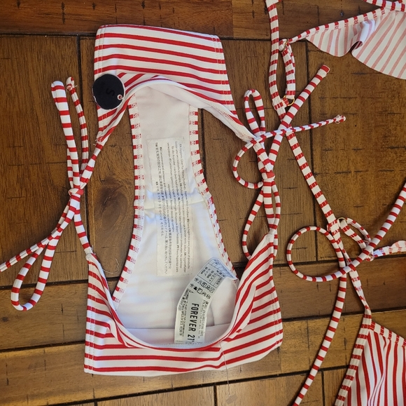 Forever 21 Ruffle Bikini - Picture 9 of 9